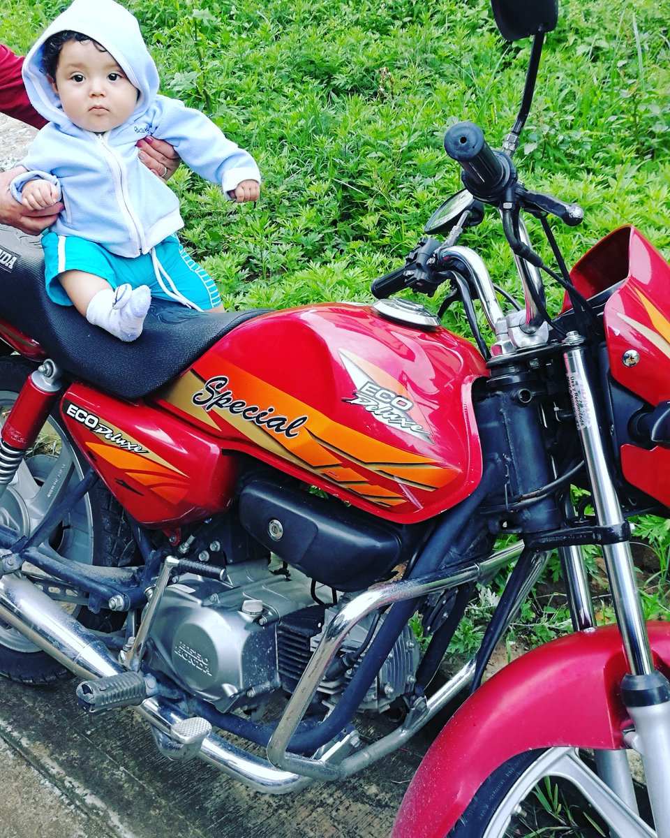 davidsaballet's tweet photo. Ya quiero volver a salir, sonreír y viajar por las carreteras.
¿Qué quieres hacer al salir?
#moto #Motorcycle #smile #baby #familia #amor #sonrisa #teammartinezsaballet #davidsaballet #fusagasuga #animo #sun #sol #bebe #hugguies #pequeñin @PequeninCol #cuídateenfamilia #bebe #mot https://t.co/vA4e30n9ut