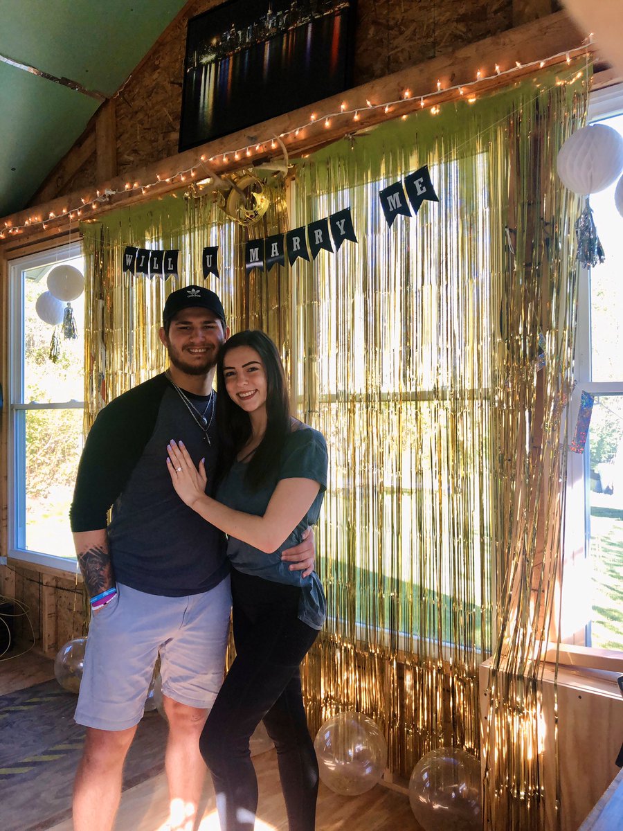ammbuh's tweet photo. WERE ENGAGED @_JwP4_ ❤️❤️❤️ https://t.co/zqQtPyHa2p