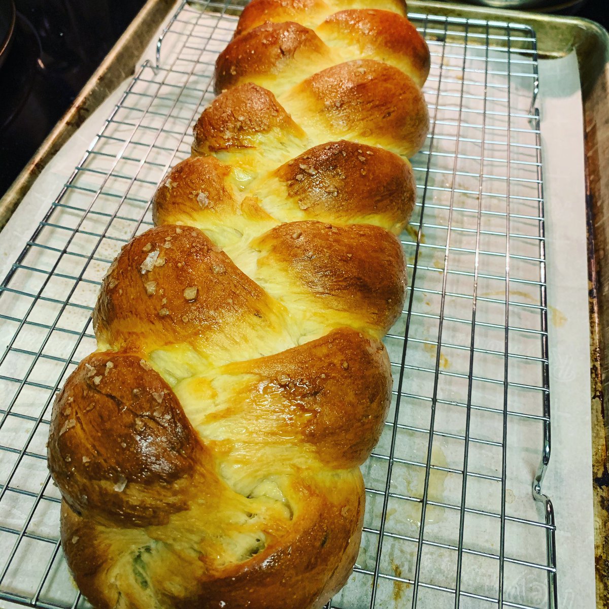 FeldmansFB's tweet photo. Sale! Place your order in the next 24 hours for a loaf of challah, and get $2 off! Orders delivered Thursday before 5:00pm; place your order through the form on the menu page at https://t.co/FEGXqWmR51.
 #Food #Foodie #Pastry #PastryChef #PastryArts #PastryEats #ChefEats #SoGood https://t.co/JcY7o21jMc