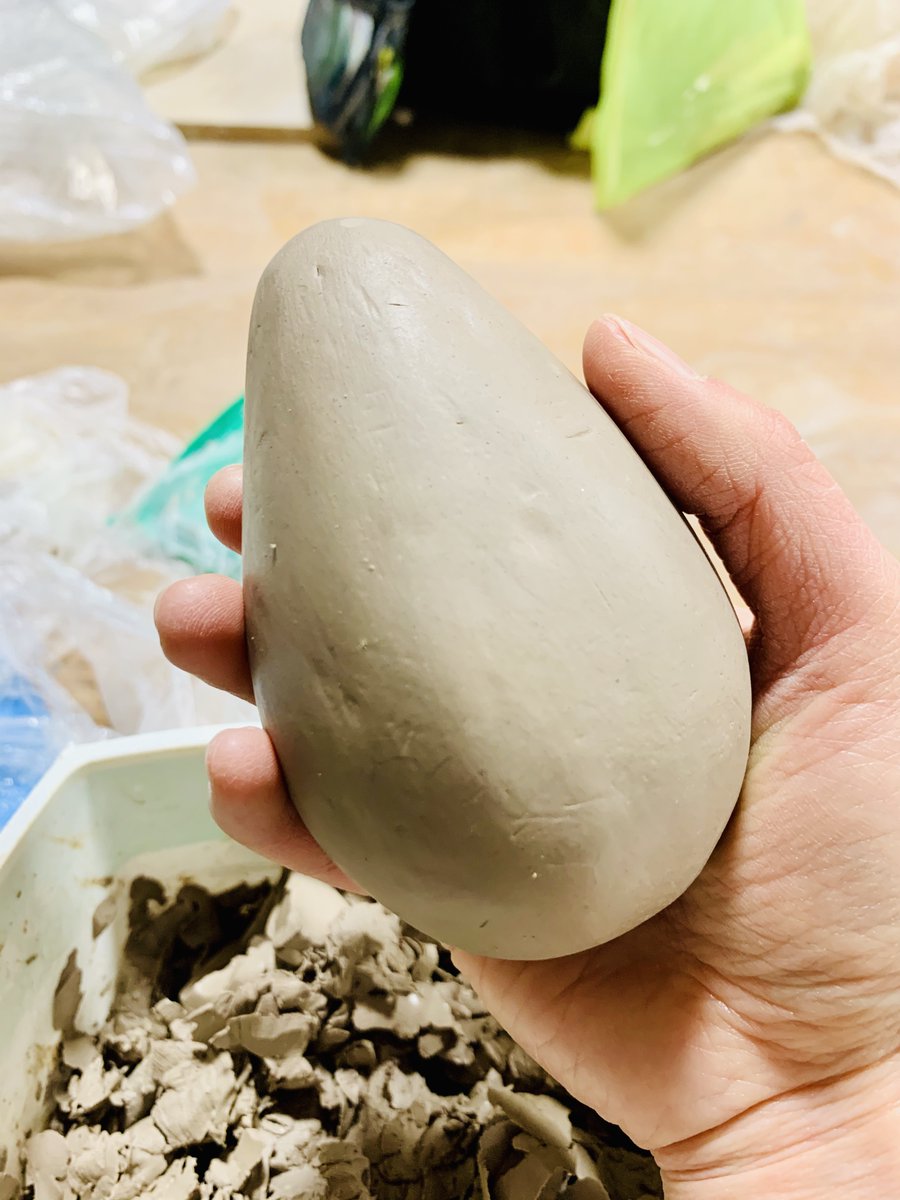 LindaSTakahashi's tweet photo. 4/4 #WSTC6 #ArtSesh2 I am trying to make a life size #bird & at least 1 #clayegg when I can safely go back to the #potterystudio My clay adventures can be found @ https://t.co/jZZUxMPOy1 #teamauk #seabirdart #sillgrissla #ウミガラス #guillemotmarmette https://t.co/fywRKktiZo