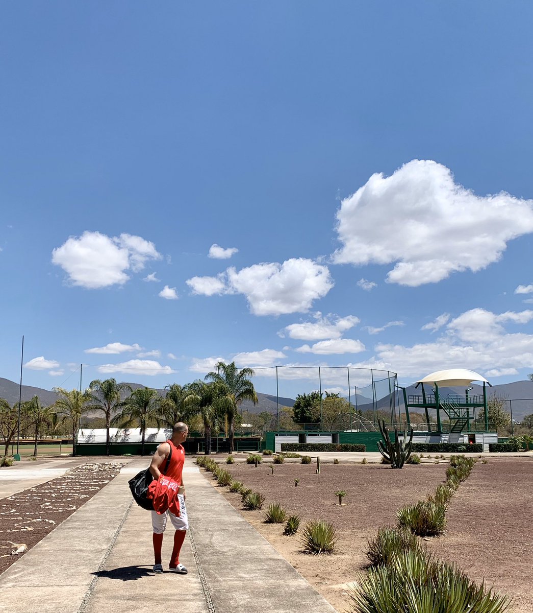 jorge_cantu3's tweet photo. Como se extraña 😰🙏🏻⚾️⚾️ #todosjuntos #unsolomundo #quedateencasa @DiablosRojosMX https://t.co/x9Tt2zGswl