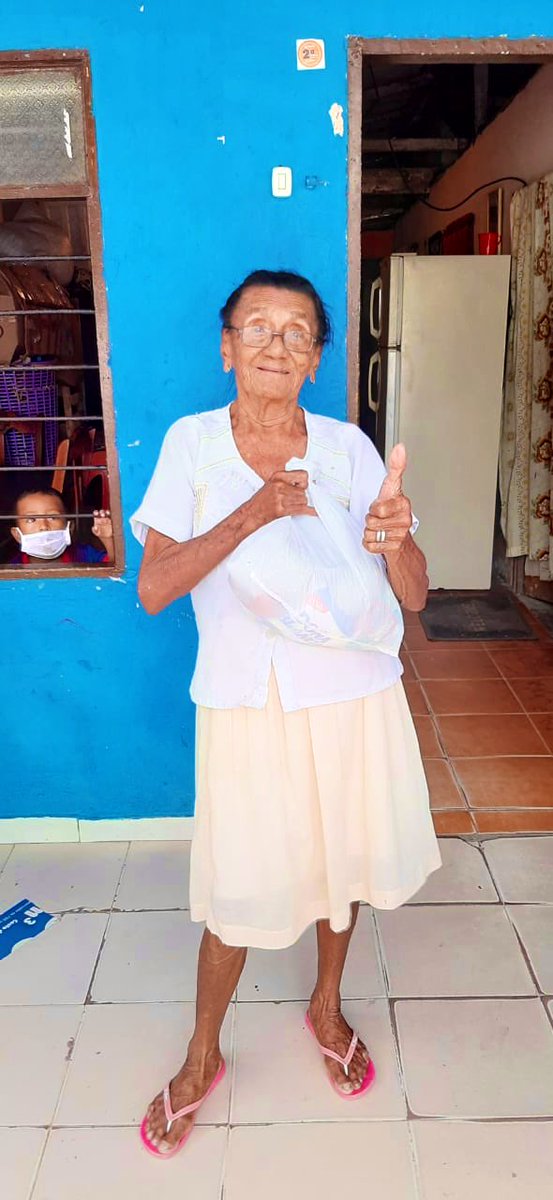 FunTecnoglass's tweet photo. ¡Nueva semana y nosotros no paramos! Hoy estuvimos nuevamente en Siape entregando mercados para su gente. #DeEstaSalimosJuntos #QuedateEnCasa #SoySolidario https://t.co/jOGB2NjrSy