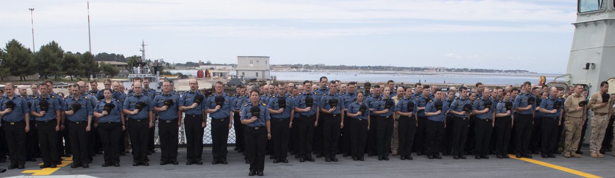 Comd_RCN's tweet photo. Our shipmates in HMCS Fredericton held a disembarkation ceremony yesterday in Taranto 🇮🇹to honour our fallen as they begin their voyage home. A poignant event given our commemoration of BOA75.We surround them &amp; all touched by this tragedy with love &amp; support. #WWeWillRememberThem https://t.co/PLSMrj6w7l