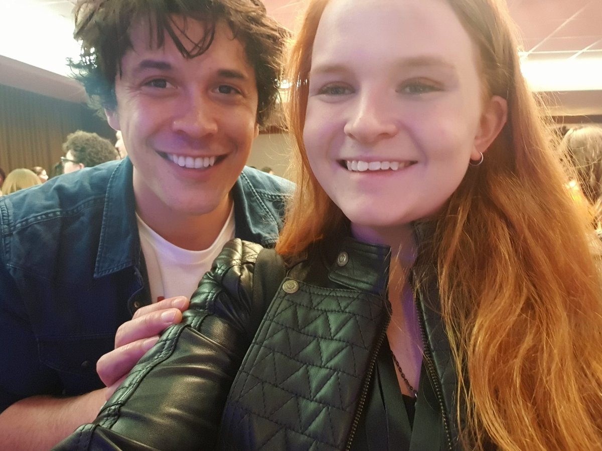 Shadowandhoe's tweet photo. I dont have alot of content to share Haha. But I do have this Bob selfie which I hate myself in but enjoy #UnityDays4 #BobMorley https://t.co/psBFGH7bh4