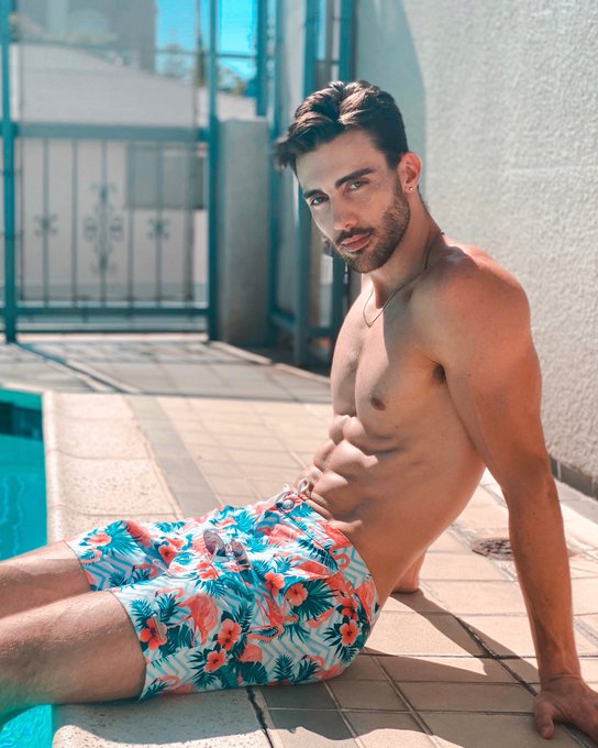 Watch t r a v i s | b r y a n t's leaked NSFW photo on TwXstars