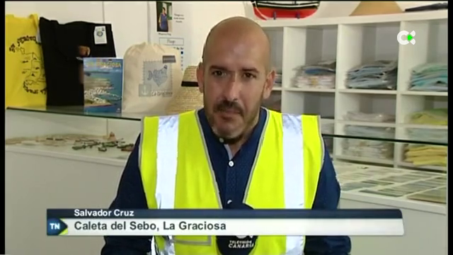RTVCes's tweet photo. En el Telenoticias 2 estuvimos muy pendientes de cómo ha transcurrido este lunes, primer día en la Fase I para El Hierro, La Gomera y La Graciosa. 

Aquí puedes ver el programa completo:
➡️  https://t.co/1uTCna7b0e
#RTVCNoticias #COVID19 https://t.co/zDWrq8FFJF