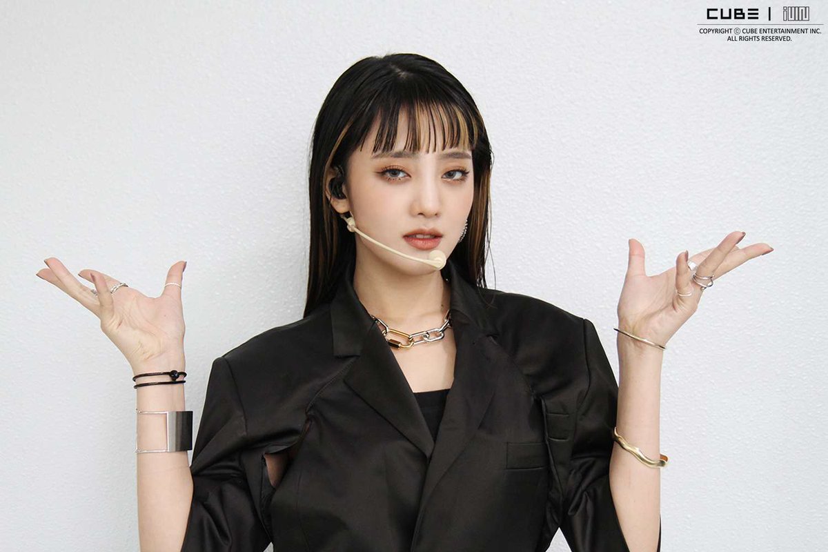 MinnieNBrasil's tweet photo. [#FOTO] 04.05.20 | Atualização da U-CUBE com fotos dos bastidores da 2°semana de promoções de 'Oh my god' com a Minnie.

#GIDLE #아이들_오마이갓 #민니 #MINNIE

@G_I_DLE https://t.co/SJ8cRm5ri0