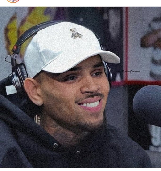 Help me to wish this best singer, dancer a great happy birthday Chris brown more life, more money l u 