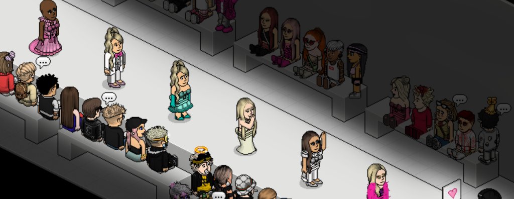 tcnhabbo's tweet photo. Moschino presenta su colección Spring – Summer 2015 en Hekos https://t.co/nUK1lSSnSC https://t.co/aP33MfOkRn