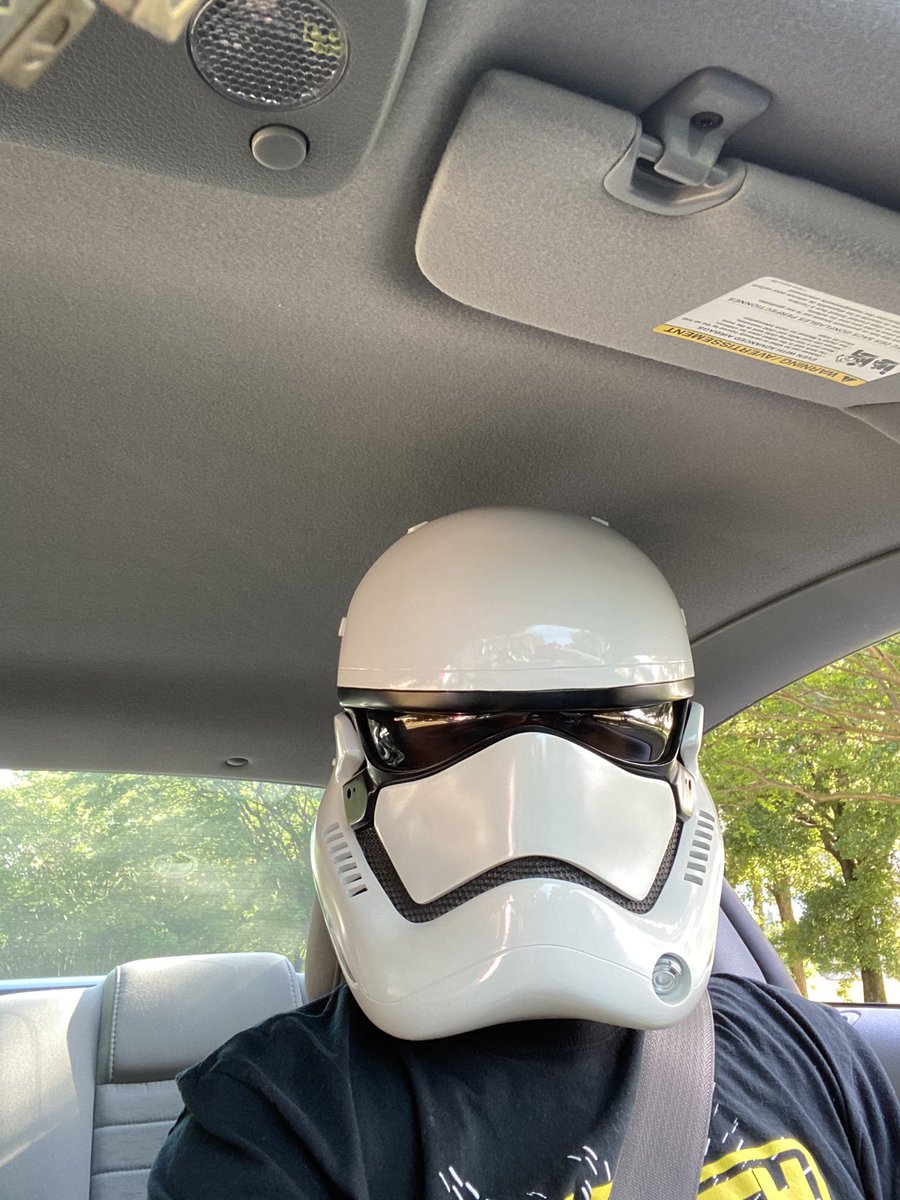 jesienki's tweet photo. Gotta get the Pizza home before the Boss throws another tantrum! And yes this is my “First Order” (and ONLY order) of the night! Happy MayThe4th to all! https://t.co/162IrkjBDk
