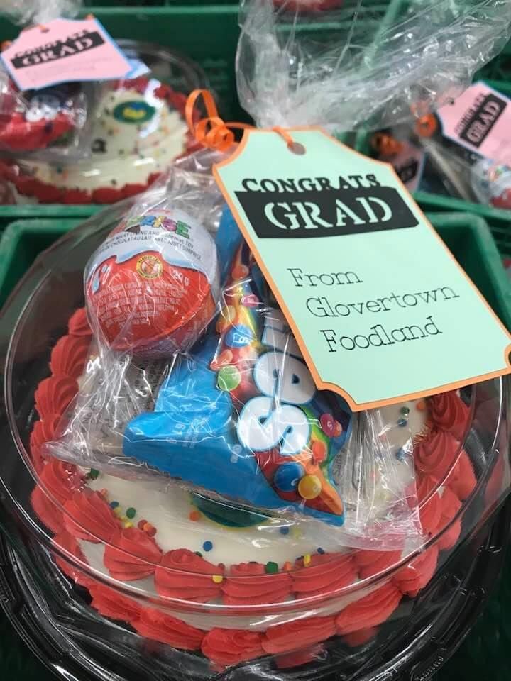 Ms_Howse's tweet photo. This no face-to-face school thing has been hard. But today, delivering cakes to kindergarten students from Glovertown Foodland was uplifting.  We will celebrate your successes as soon as we can! 🎓#SupportLocalBusinesses #BeKind @Baker1973Cathy @GlovertownAcad @dianesrowe https://t.co/XvNSnNygju