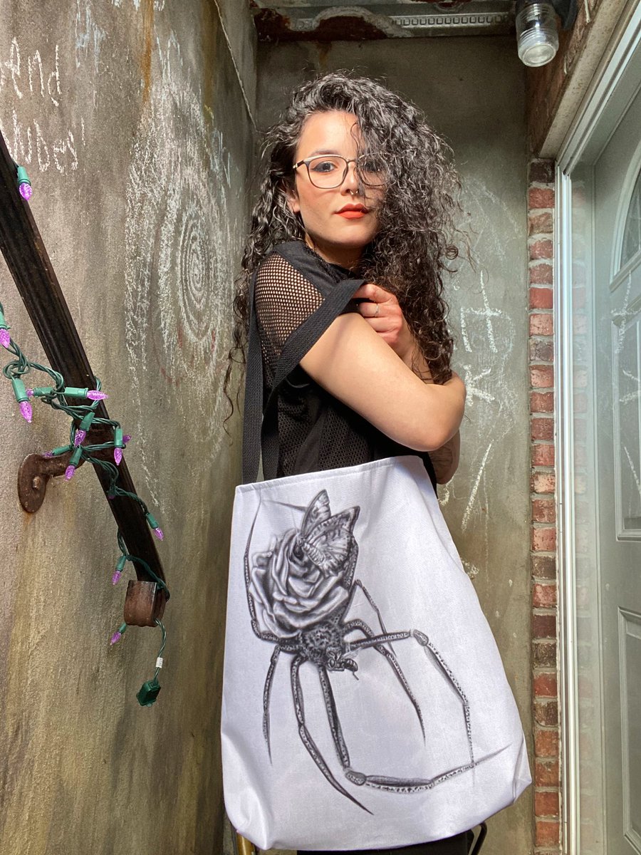 rottenrosefx's tweet photo. enjoy pre-order pricing this week on my new giant tote bags 🕷🥀🥰 https://t.co/ws5pGIZLfg https://t.co/QWaAwAb77V