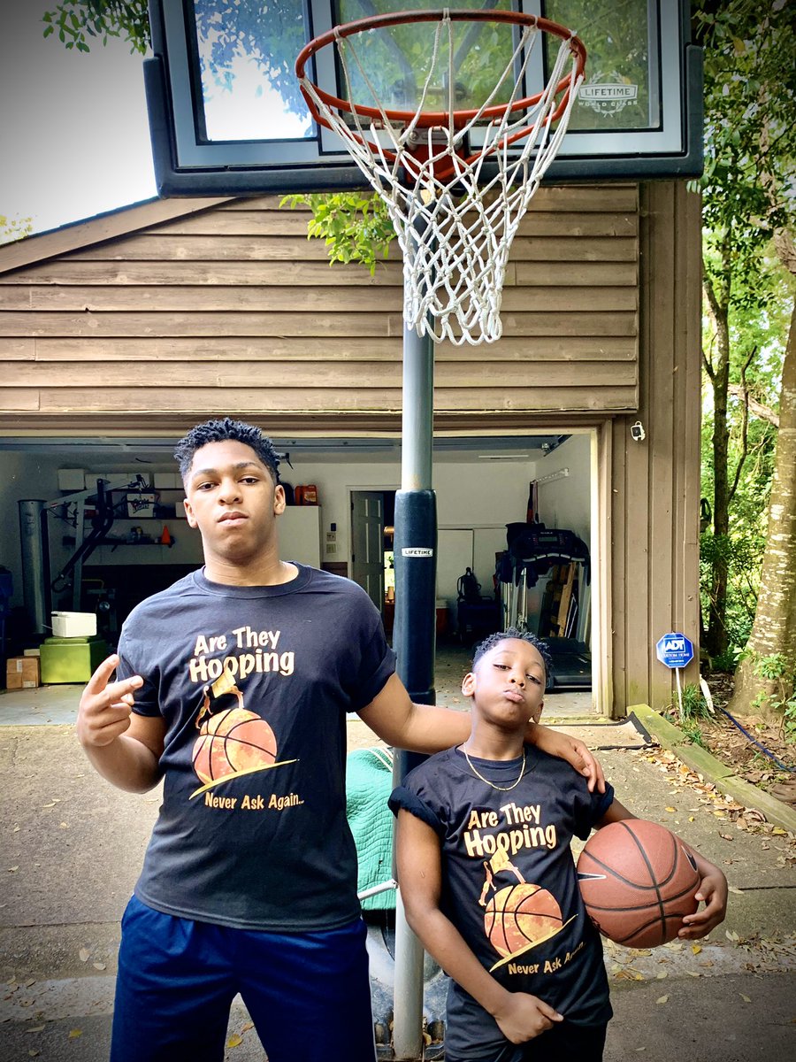 CoachSmithDana's tweet image. Had to support my Young Go Getter @rdjones32 @ron_j1s @mnjones0918 download his app Are They Hooping to find out where the real hoopers are in your area💪🏾💪🏾🏀🏀 #onlyforrealballers #pickupballapp #fireapp #youngentrepreneur #truehooper