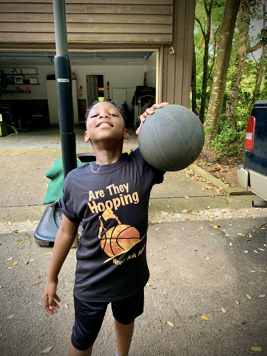CoachSmithDana's tweet image. Had to support my Young Go Getter @rdjones32 @ron_j1s @mnjones0918 download his app Are They Hooping to find out where the real hoopers are in your area💪🏾💪🏾🏀🏀 #onlyforrealballers #pickupballapp #fireapp #youngentrepreneur #truehooper