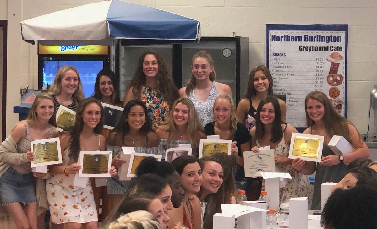 NBC_softball's tweet photo. #teamforever https://t.co/vhZqoc7ld2