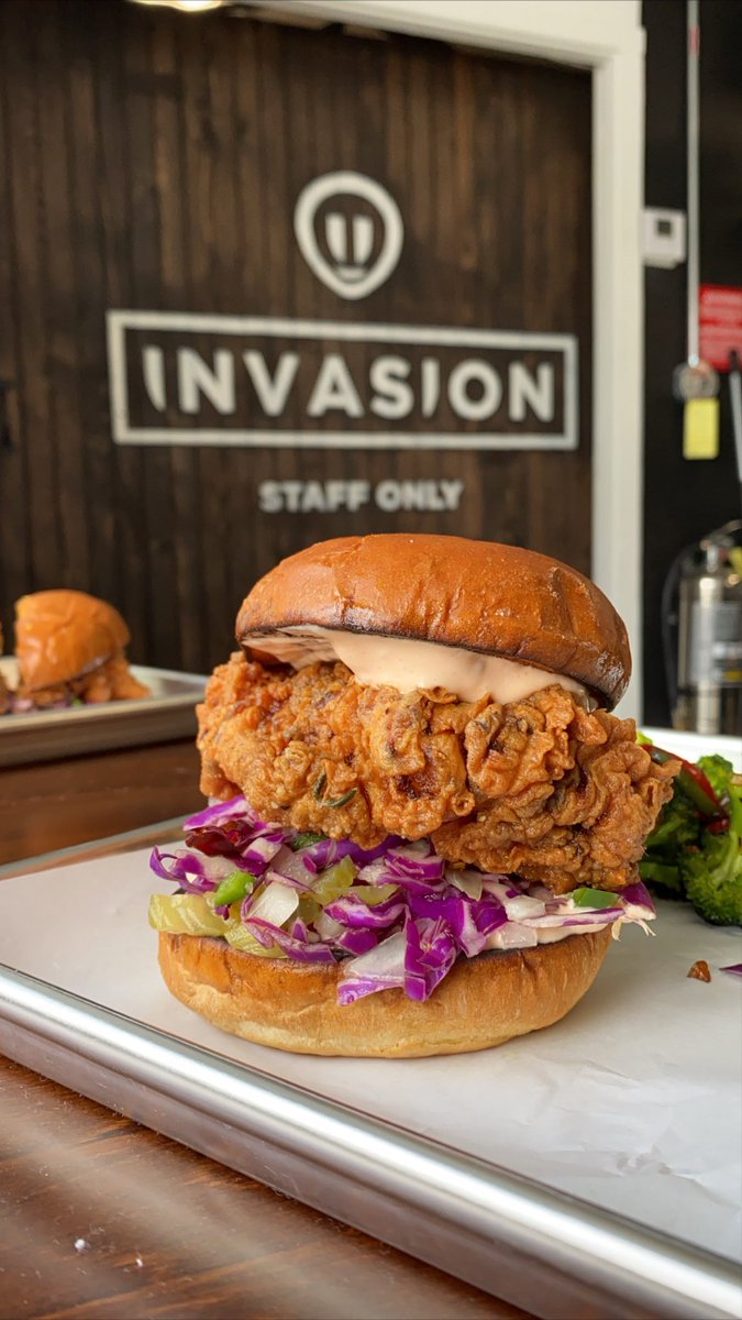 eatinvasion's tweet photo. We are Dallas’ newest restaurant serving you fast, healthy, fresh, delicious food made with quality ingredients. Welcome to Invasions, get ready to have your tastebuds invaded! https://t.co/xJPcieHlC3