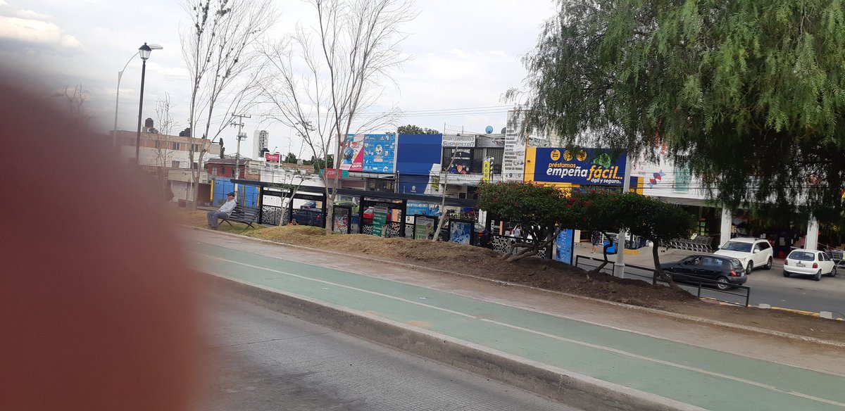 efrain0506's tweet photo. @SSPMQueretaro urge poner orden en av de la luz!! https://t.co/VacJMqsPUk