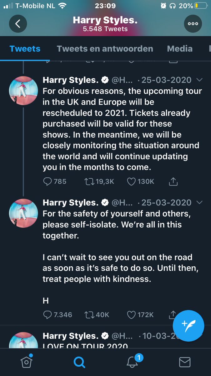 sunflowervhabit's tweet photo. No one:
Me: Crying over postponed concerts I didn’t even got tickets for
@Harry_Styles #harrystyles #fineline #LoveOnTour2020 #LoveOnTour2021 #loveontour #omedirection https://t.co/wEeOvkgN3U