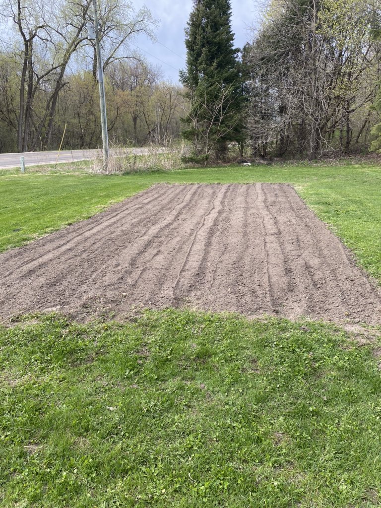 Gardens ready thanks to my Father in Law stopping by and tilling it👍