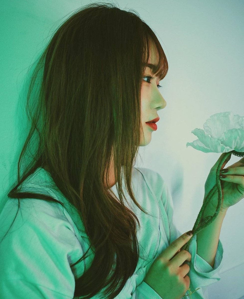 bxbyyoong's tweet photo. ❥   〔 ᴄʜᴏɪ ʏᴏᴏᴊᴜɴɢ ﹕ ʏ̶ᴏ̶ᴏ̶ɴ̶ɢ̶ 〕:  
            
. . . 𝘣𝘶𝘵 𝘪𝘧 𝘺𝘰𝘶𝘳 𝘩𝘦𝘢𝘳𝘵 𝘪𝘴 𝘪𝘯 𝘢 𝘮𝘪𝘭𝘭𝘪𝘰𝘯 𝘱𝘪𝘦𝘤𝘦𝘴, 𝙬𝙝𝙞𝙘𝙝 𝙥𝙞𝙚𝙘𝙚 𝙙𝙤 𝙮𝙤𝙪 𝙛𝙤𝙡𝙡𝙤𝙬.

ㅡ fιᥒᥱ ᥲrts stᥙdᥱᥒt
ㅡ strᥱᥱt fιghtᥱr ; ᥱxρrιsoᥒᥱr https://t.co/9xenmLnxNW