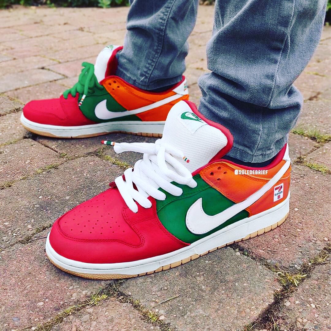 SAuthenticators's tweet photo. On the foot look at the @nike Dunk x @7eleven
📸 via @soledebrief
#Nike #nikesb #nikedunk #dunk #skate #skateboarding #sk8 #skateordie #jordan #skunk #jordan5 #nba #skater #sneakerauthenticators #Bulls #kicks #shoes #lastdance #AirJordan #jordan5 #sneakers #sneakerheads https://t.co/AWqkaj5hRm