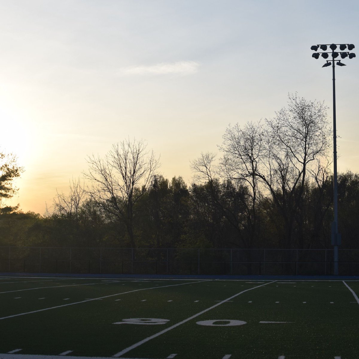 SPSDinfo's tweet photo. Help us light the night for the Class of 2020 by turning on your lights for 20 minutes at 8:20 tonight.
#SPTogether https://t.co/4bRgGecMvj