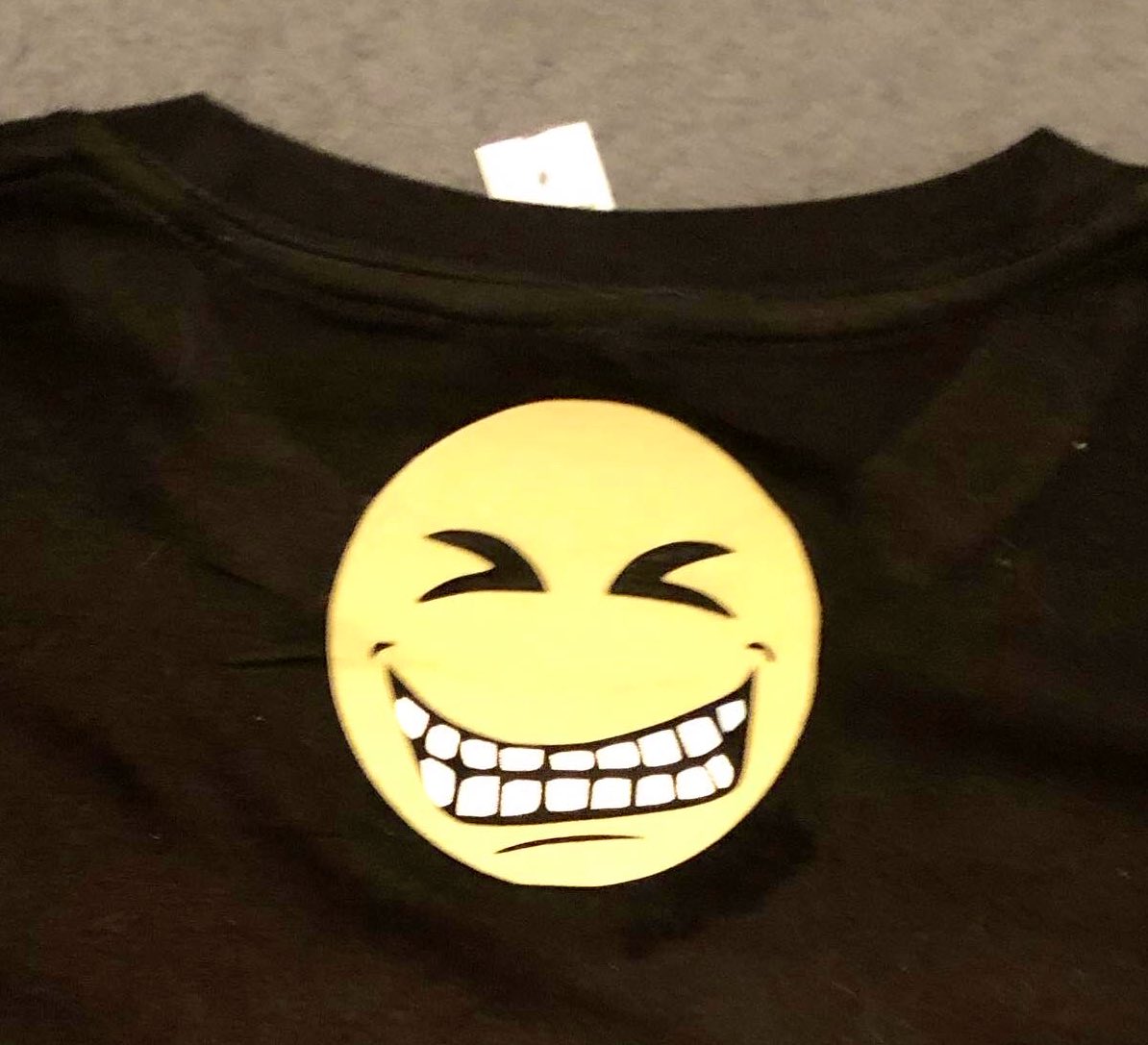 4RVRUNiverse's tweet photo. I feel like they should gimme my own emoji mane!

#ItsGoinUp 🎈 Raccset
          in
Red/Camo on Black/Black

#4RVRUniverse #4RVR #4RacksViaRacks #TheRaccRace https://t.co/j5EDPyqL6l