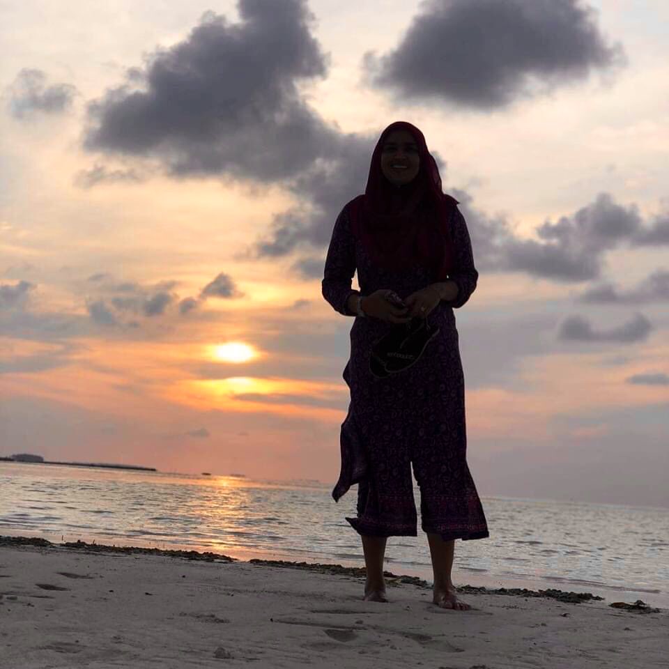 Sobira5081's tweet photo. Love Yourself, 
Positive the Thinking, 
Appreciate the Breaths, 
Count the Endless Blessings 
Life will be Harmonious 😉😍 
📷 Azeel &amp; Aishar 
#PintheMap 
#CERTInductionTraining 
#Kunahandhoo
#LaamAtoll
#24to30March2019 https://t.co/JYgY6XZgiI