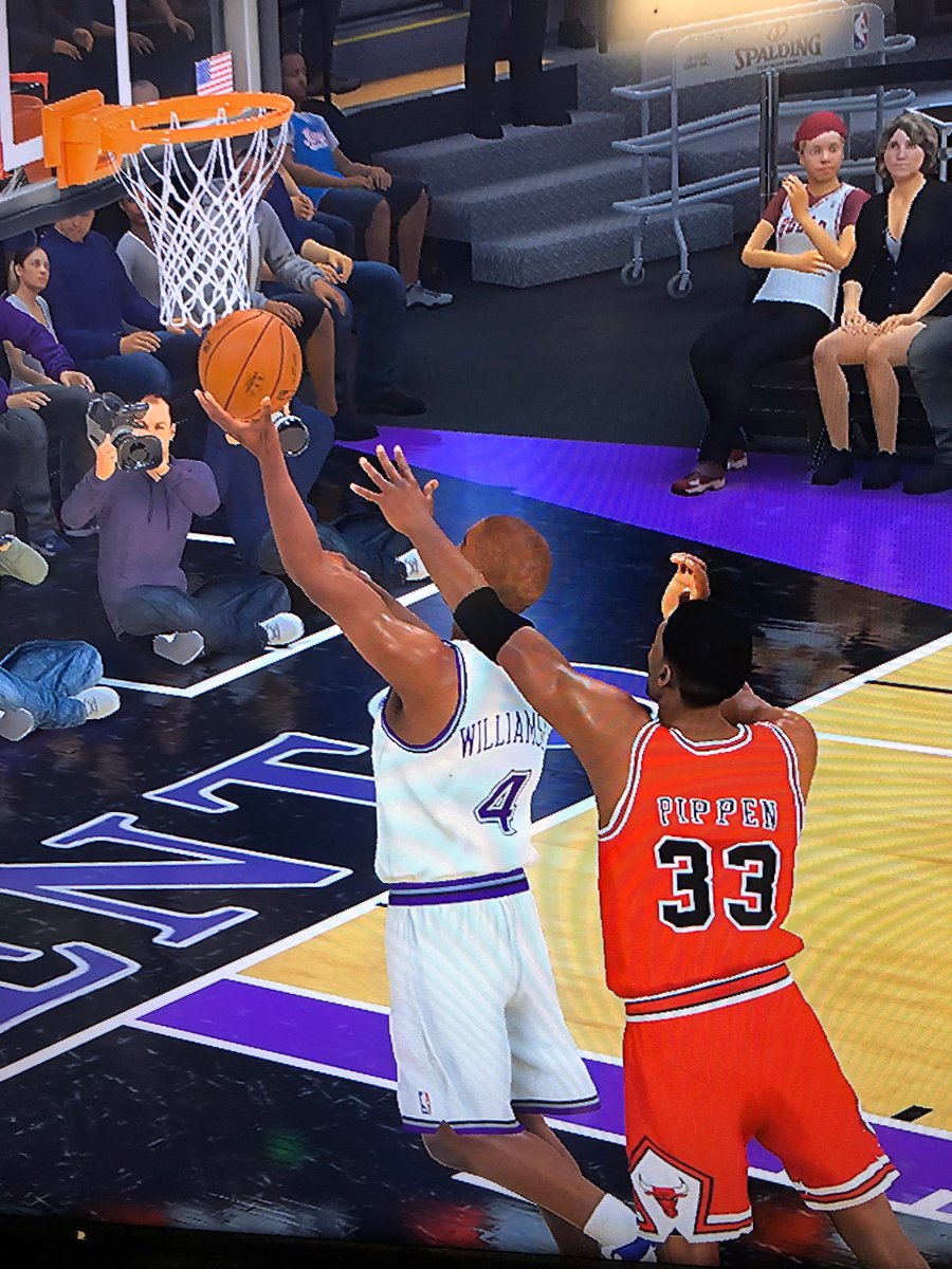 2KballerEd's tweet photo. @NBA2K_MyTEAM @NBA2K_MyTEAM An updated Historic #SpotlightSim for this 92 point performance with Emerald reward card Corliss Williamson would be fantastic! @CoachCorliss @NBA2K https://t.co/tthXCUYTDI