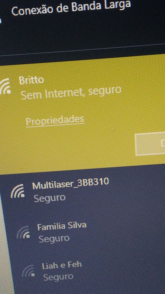 BrittoFabiano's tweet image. Quando tudo está ruim, em dias de aula.
Olha só 😔
#Seminternet