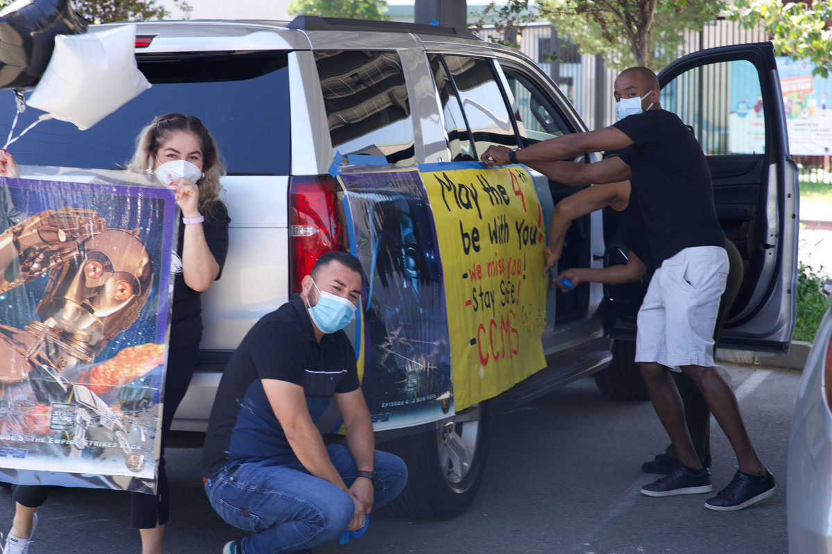 LynwoodSchools's tweet image. The Toros of @CCMS_LUSD spread love during today’s car parade! #carparade #wearelynwood #lynwoodca