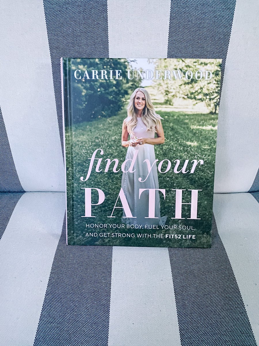 Mrs_Frazier08's tweet photo. Newest read! About finding your wellness path and doing what works for you. Do your best 52 weeks out of the year. You don’t have to be perfect! 

Reminds me of remote learning...we aren’t doing it perfectly, but we are all trying our best! ⁦@DillardES⁩ #DragonfliesRead https://t.co/QtqgQlP1y4