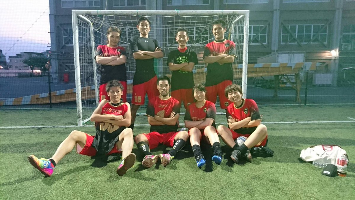 yui_no_4's tweet photo. 今度はFC earth編!⚽️✨
フットサルにどっぷり浸かることになったきっかけの、大事な大事なMIXチーム!
大好きな人たちに囲まれて、そこらのチームに負けないくらい、熱く一生懸命楽しんでました!笑
(足裏使えとたくさん怒られながら笑)
早くみんなとまた蹴りたいなー⚽️
#フットサルの日
#FCearth https://t.co/q0oiTPJtie