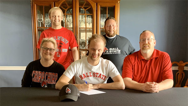 eagle993's tweet photo. Chirp, Chirp: @ECHS_Swim Star Commits To @BallState @BallStateSports

https://t.co/QaKZVQO7kT https://t.co/Tr8cd1Q0ZE