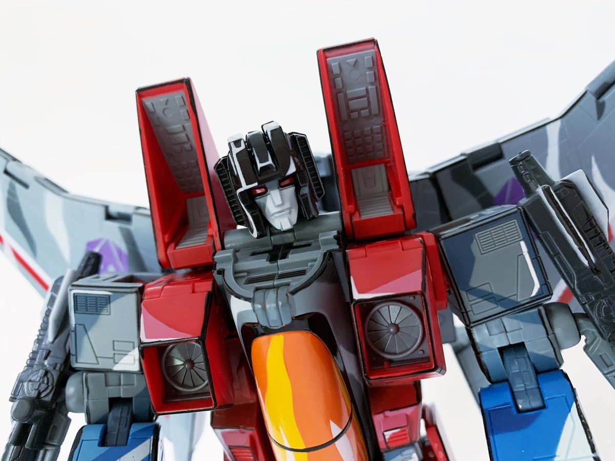 CRIMS0NGUARDX's tweet photo. Working on photos today ... stay tuned (sneak peak)
#Starscream #transformers #TFW2005 @tfw2005 #ShowZStore #YesModel #collectibles @ShowZStore2018 https://t.co/tQjJED2CwE