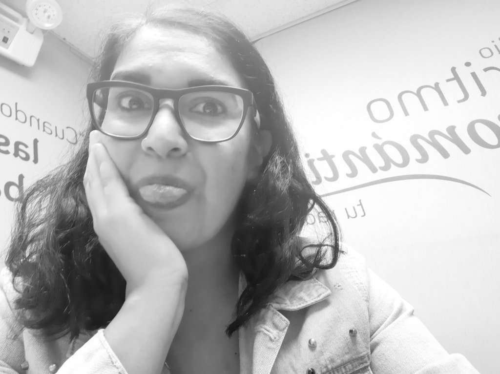 mujeralvolante_'s tweet image. X: Y cómo ha estado tu día?
Yo: 
#PreMenstrual