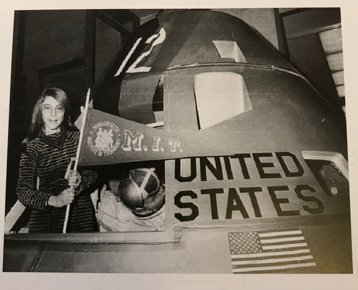 pursue graduate work in mathematics, after teaching high school briefly, but got an opportunity to work with Lorenz at  @MIT. There she helped develop software to predict weather patterns and influenced his work on chaos theory. Her next opportunity was at MIT's Lincoln Lab, 2/8