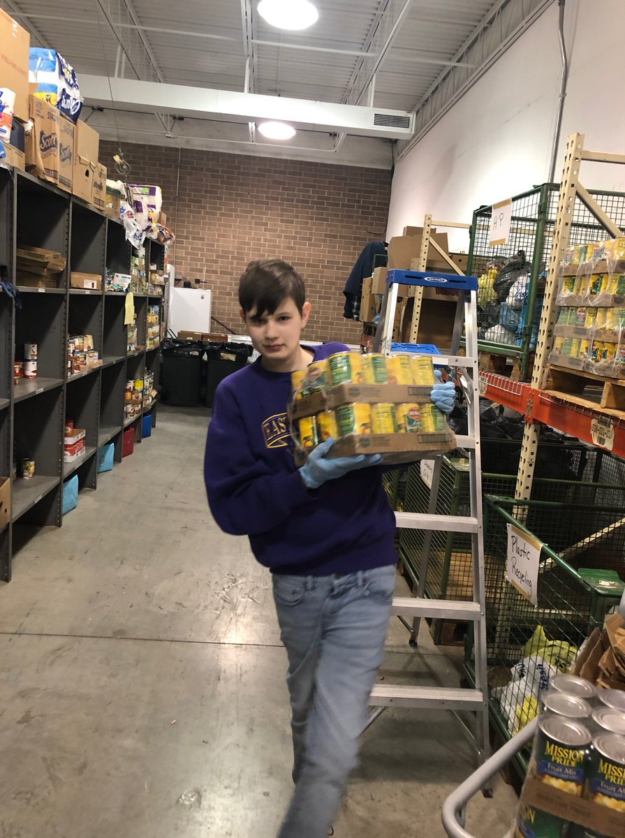K64Learning's tweet photo. #K64GivesThanks for local students #GivingBack in healthcare, food service, grocery stores, local nonprofits, food pantries, & more! You're #differencemakers #MakingLivingBetter in @CatawbaCounty. #GivingTuesdayNow #Superheroes #ItsTheLittleThings #Kindness #ActsOfKindness https://t.co/iS4vBCc0kO