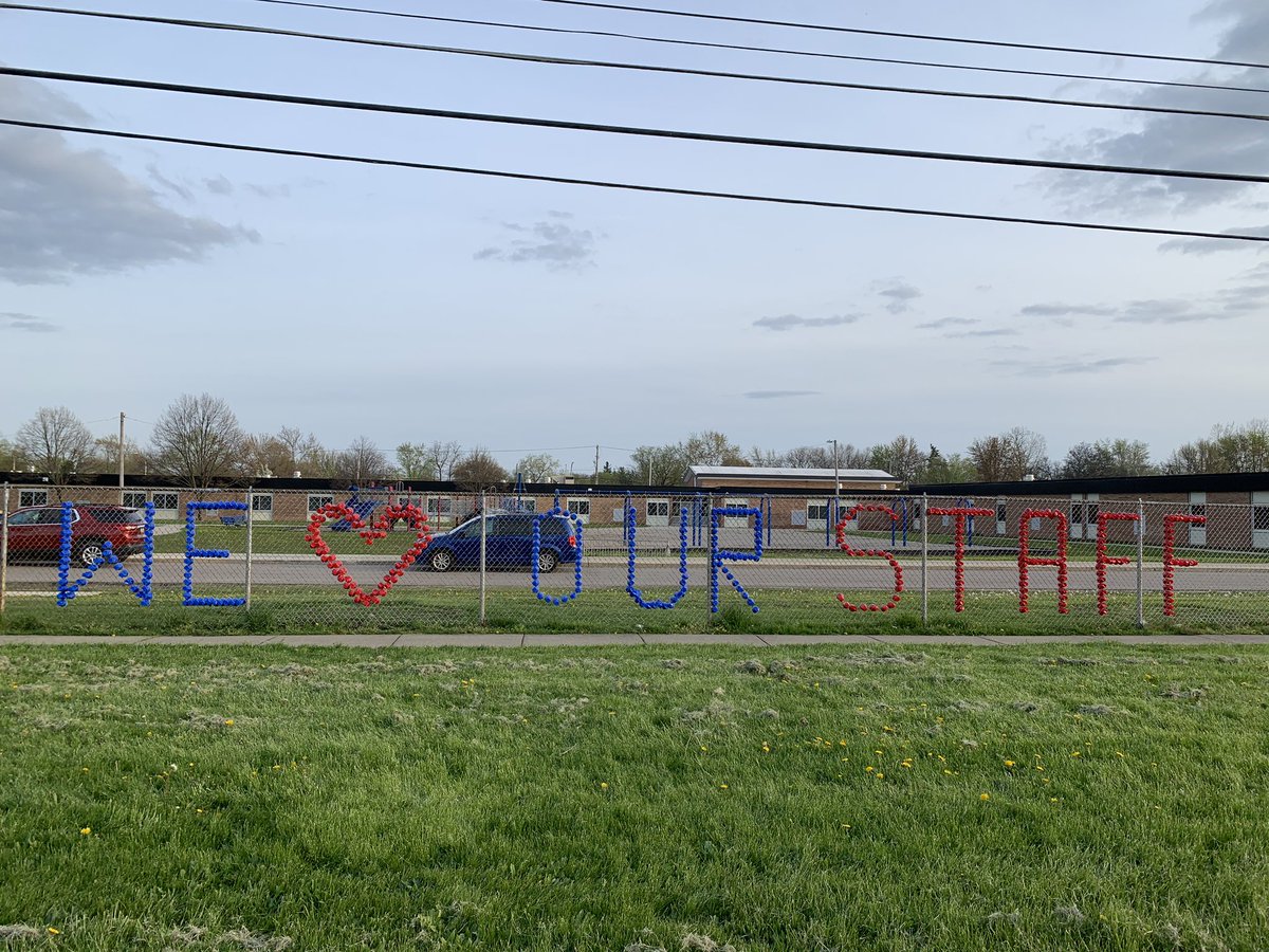 MarseeStephanie's tweet photo. Even when in person schooling is cancelled during a pandemic we still want to show our love and support to our amazing teachers and staff that are working so hard to help our kids continue learning from home. We love our Hayes Staff!!! https://t.co/ArqXf8BeQK