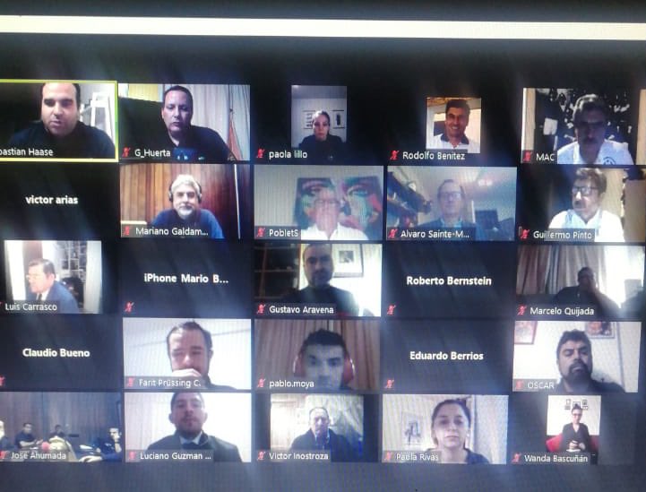 Cuerpo de Bomberos de Santiago tweet media