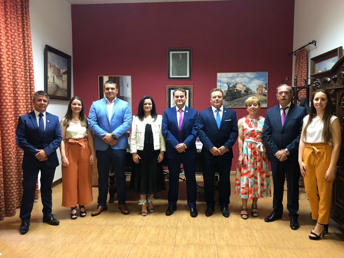 El equipo de gobierno propone un Primer Paquete de medidas para afrontar la crisis socio-económica generada por la COVID-19. Aumento de la Partida de Emergencia Social, eliminación Tasa de Terrazas al 100% y Ayudas directas a empresas, entre otras+INFO : facebook.com/notes/ayuntami…