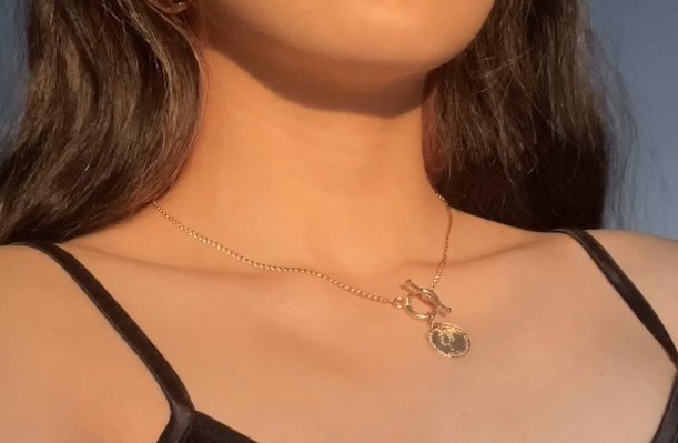 fufyfluffyy's tweet photo. เปิดพรี 🦋 สร้อยเหรียญแบบใส่ง่ายที่สุดในโลก
ราคา 49฿ 
📦รอของ 7-15 วัน 
*รูปถ่ายเอง ไม่อนุญาตให้นำไปใช้นะคะ
#สร้อยคอ #ต่างหู #สายฝอ #สร้อยสายฝอ #สร้อยคอเกาหลี #สร้อยข้อมือ https://t.co/0GXvexo1vu