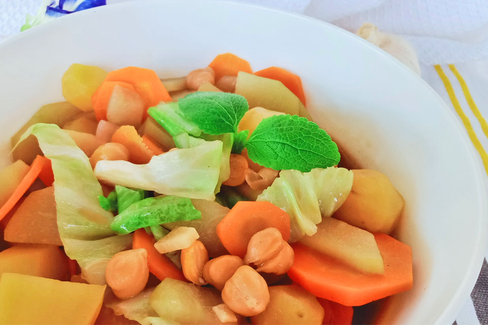 Mom_Food_Blog's tweet photo. Vegetable Stir-fry. Yummy! https://t.co/8TAW1q97P1
#MomFoodBlog #VegetarianFood https://t.co/QU92GqiNWt