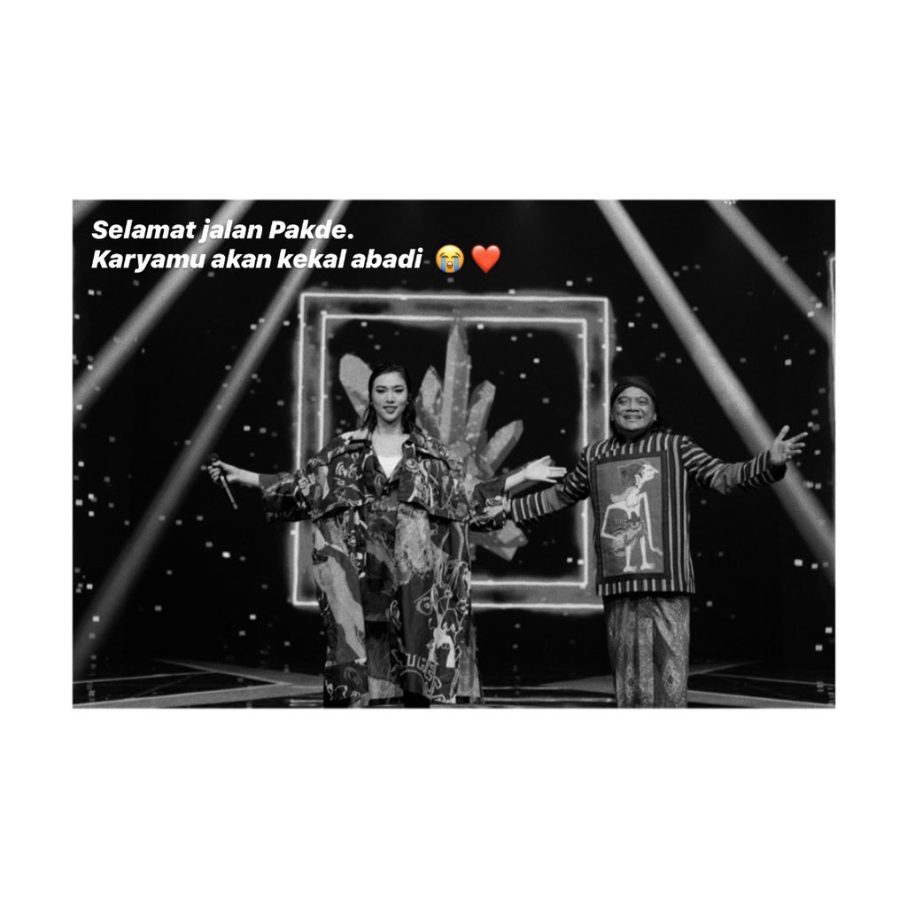 isyanasarasvati's tweet photo. Selamat jalan Pakde, terima kasih pernah diberi kesempatan untuk berkolaborasi 😢🙏🏻 https://t.co/A98D8YwLy2