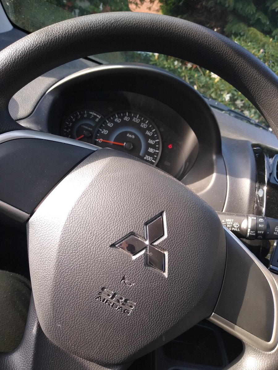 AntonHeiz's tweet photo. @Papaplatte Kurz mal das #Plattenmobil gezogen. Schon krass so 500PS. #SpaceStar #Leihwagen https://t.co/w4uOlJyiot