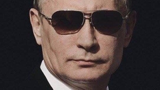 Цель запада не убрать Путина, а убрать Россию. Поэтому те, кто считает, что без Путина с нами все будут дружить либо лжецы либо идиоты.