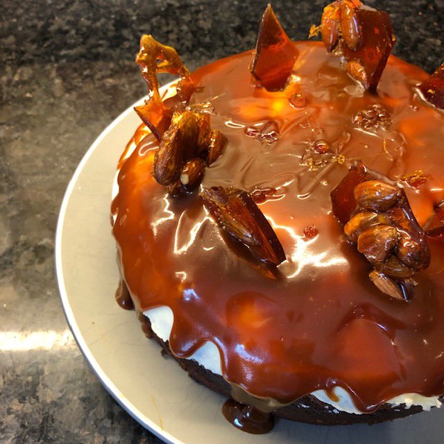 DLSjsy's tweet photo. #DLSBakeOffChallenge further incredible collaborative effort from the Washington family; great to see the bank holiday put to such great use!!! #DLSSugarRush https://t.co/GdSVropFU5