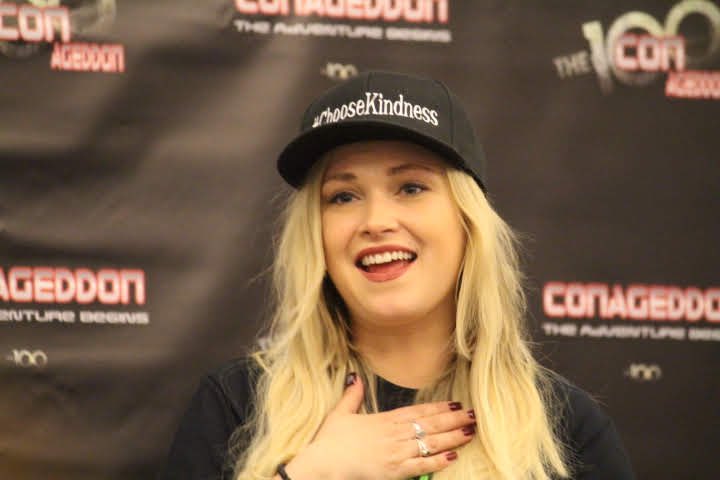 eIizajaneaccess's tweet photo. PHOTO | More new/old photos of Eliza at #Conageddon2 held in March 2019! (Via @_bellamybblake) #ElizaTaylor #The100 https://t.co/SNJswUB7xo