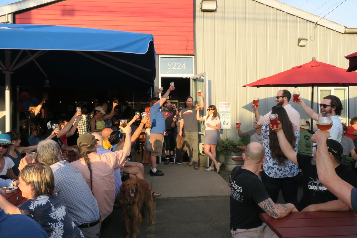 Gigantic Brewing will host a Virtual 8th Anniversary Party on Saturday with a day of live DJs, all to raise money for the Oregon Food Bank. Details: brewpublic.com/beer-events/gi… #giganticbrewing #tastetheawesome #oregonfoodbank
