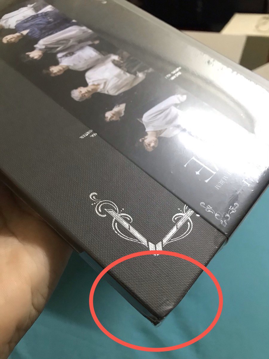 LaeKanjana's tweet photo. แจกได้มั้ยอ่ะ  แจก อกซ. เลยล่ะกัน😁
คือเค้าทำบั้มร่วงแล้วมุมมันบุบอ่ะ😅บั้มยังไม่แกะด้วย ลุ้นการ์ดเองเลยน๊าาาา Ver.1 ค่ะ
มุมยุบไม่ว่ากันเนาะ😅😅
🐥🐥สุ่มจากรีทวีตจร้าาา 
ติดแท็ก #BamBam ให้ด้วยจ้า
4ทุ่มคืนนี้เค้าจะมาสุ่มนน๊าา
#GOT7_DYE #GOT7_NOTBYTHEMOON 
#GOT7 https://t.co/cACR507TJX